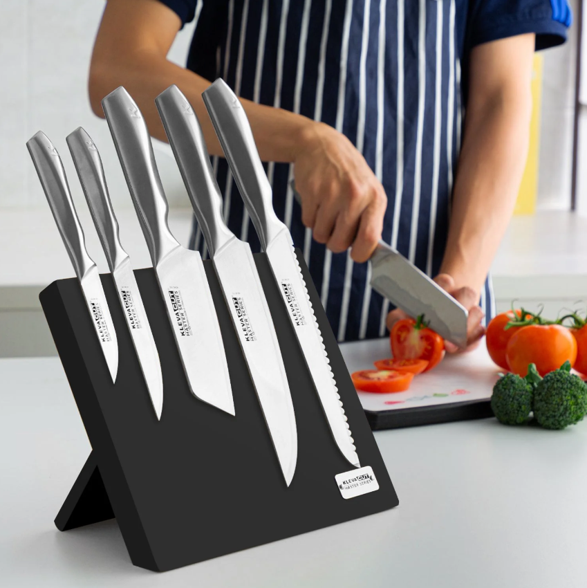Midnight Black Magnetic Knife Block – Clean Storage. Strong Hold. Zero Clutter.