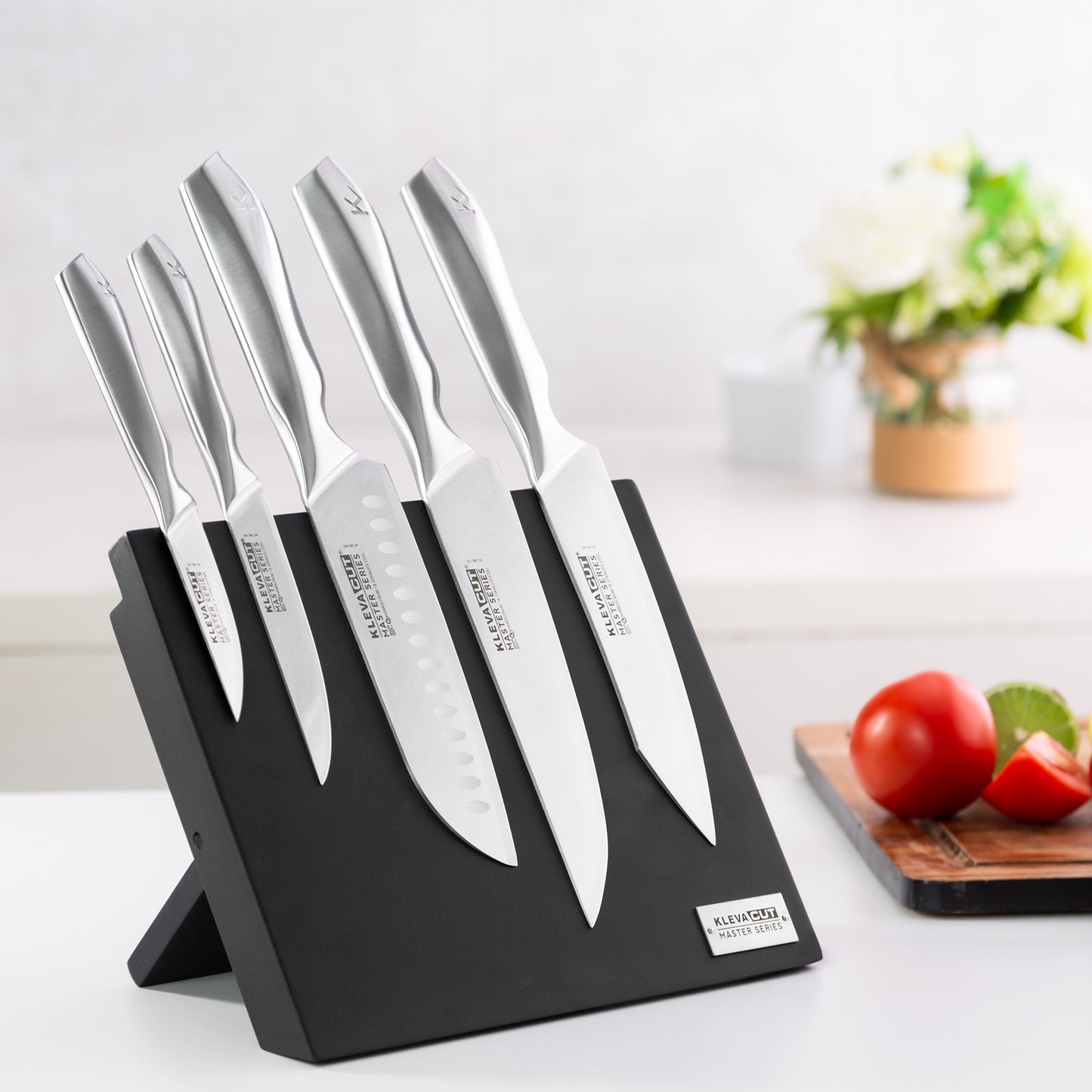 Midnight Black Magnetic Knife Block – Clean Storage. Strong Hold. Zero Clutter.